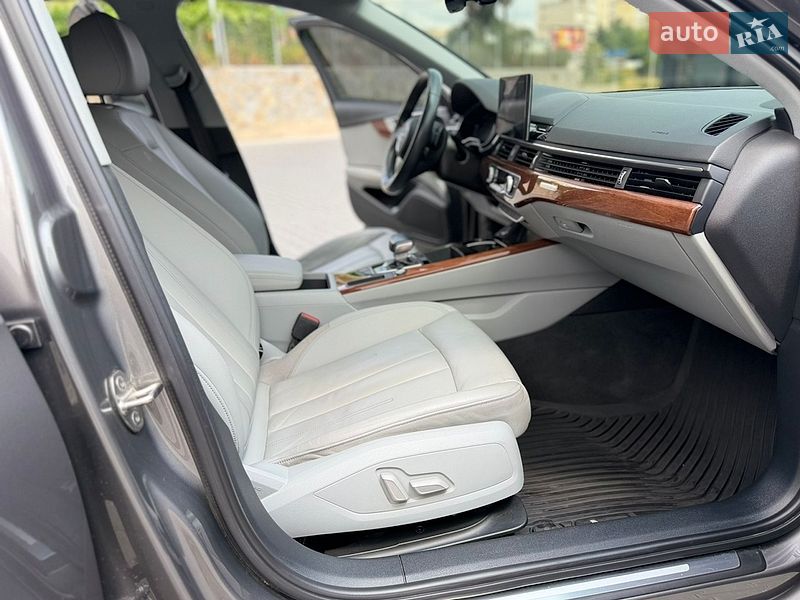 Седан Audi A4 2020 в Виннице