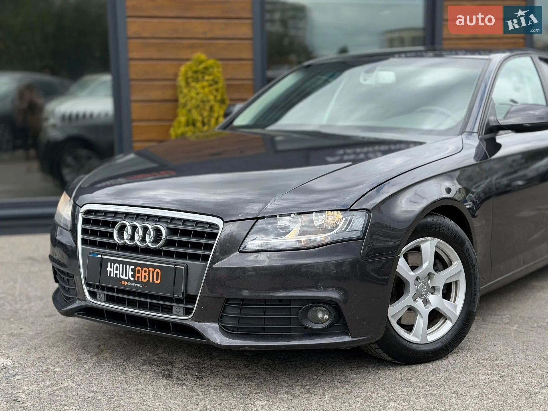 2010 Audi A4 - мініатюра 3