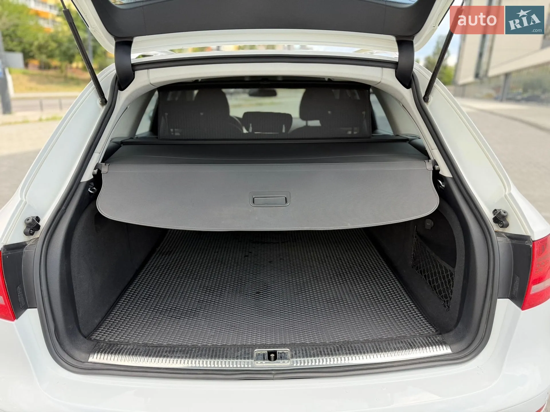 Audi A4 2010 VIN WAUZZZ8K4AA111554 фото оголошення 32 з 37