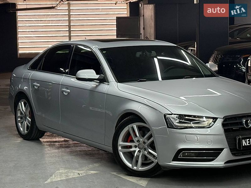Седан Audi A4 2012 в Одесі