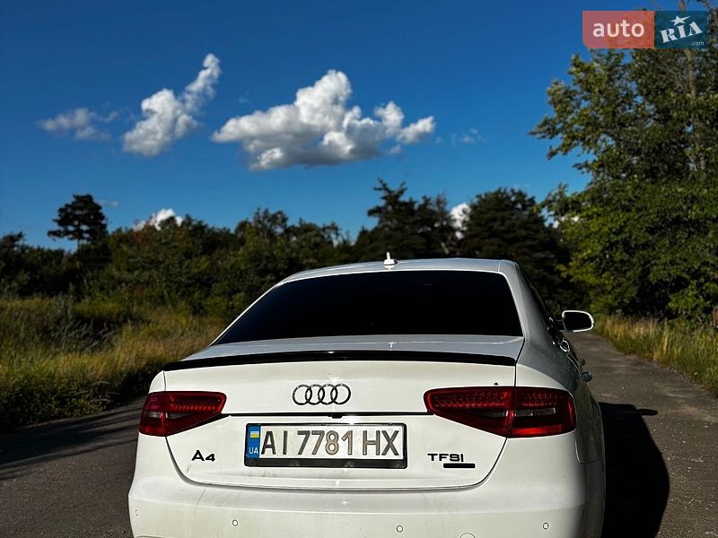 Седан Audi A4 2013 в Богуславе