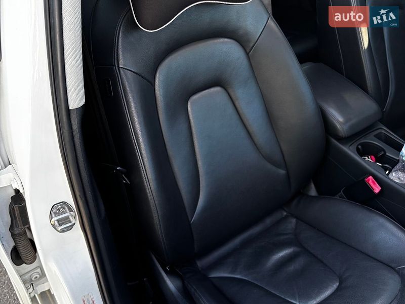 Седан Audi A4 2013 в Богуславе