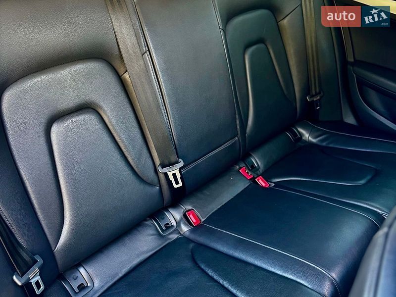 Седан Audi A4 2013 в Богуславе