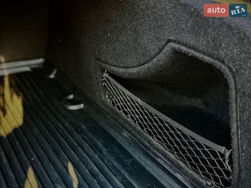 Седан Audi A4 2013 в Богуславе
