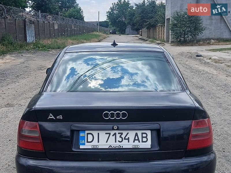 Седан Audi A4 1997 в Луцьку