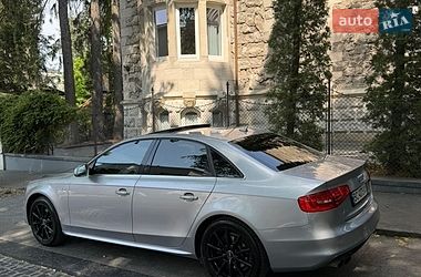 Седан Audi A4 2015 в Львові