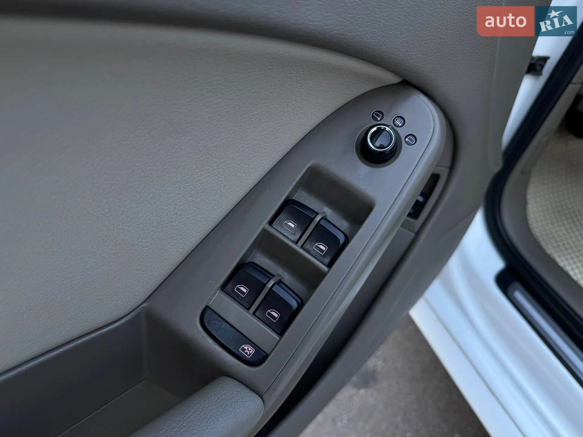 2012 Audi A4 - мініатюра 12