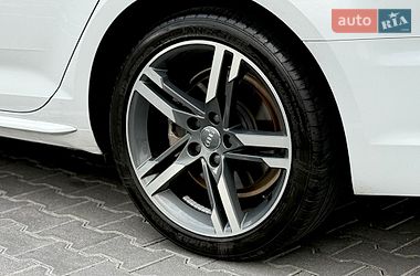 Седан Audi A4 2017 в Ужгороде