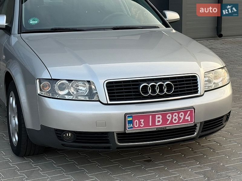 Седан Audi A4 2002 в Сарнах