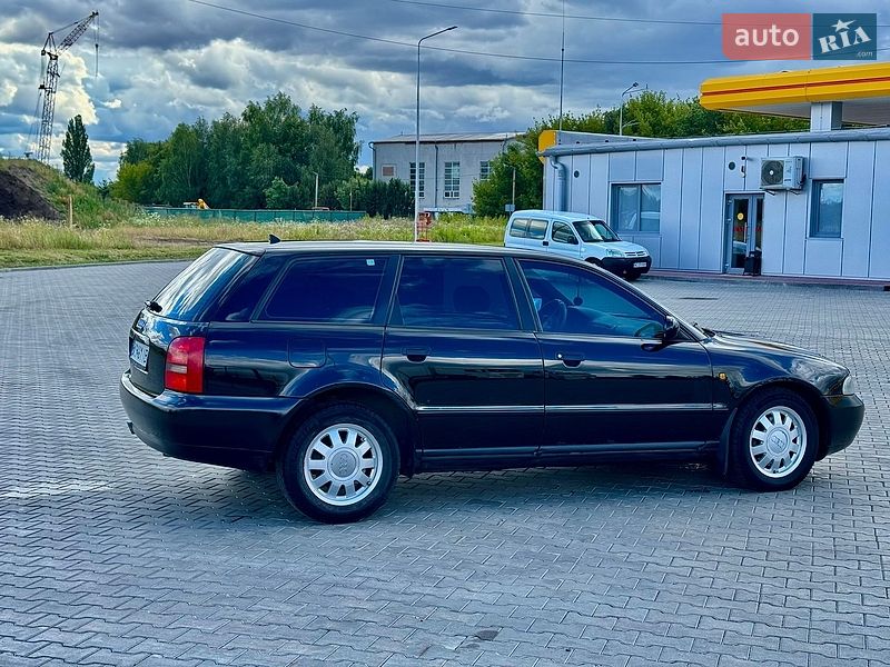 Універсал Audi A4 1998 в Луцьку
