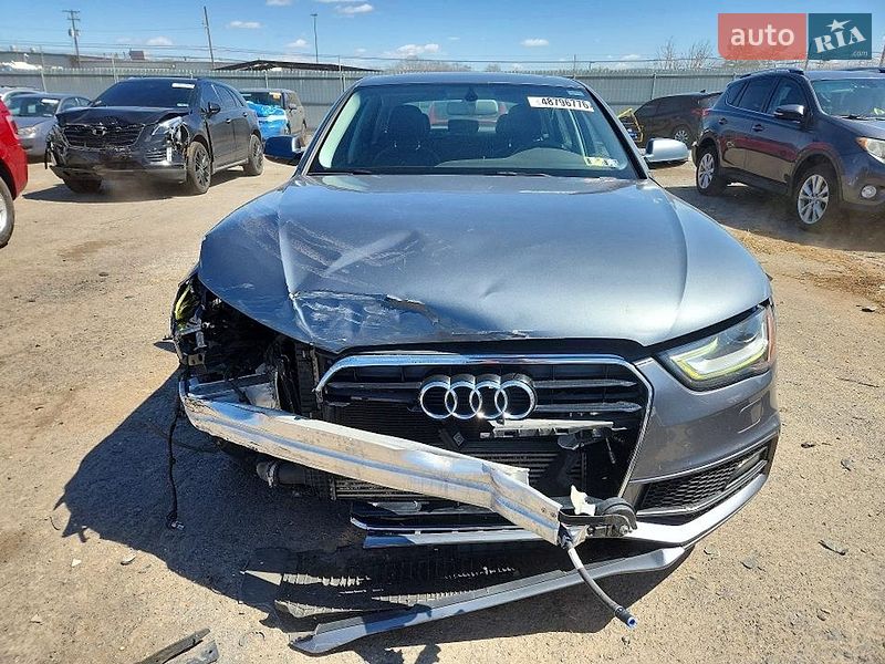Седан Audi A4 2014 в Львові