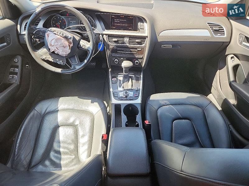 Седан Audi A4 2014 в Львові
