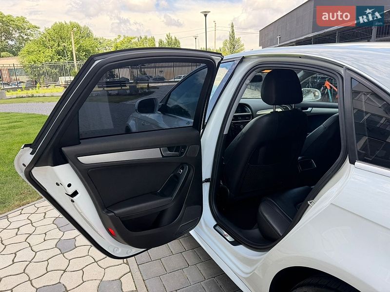 Седан Audi A4 2014 в Одессе