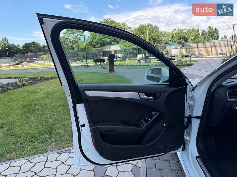 Седан Audi A4 2014 в Одессе