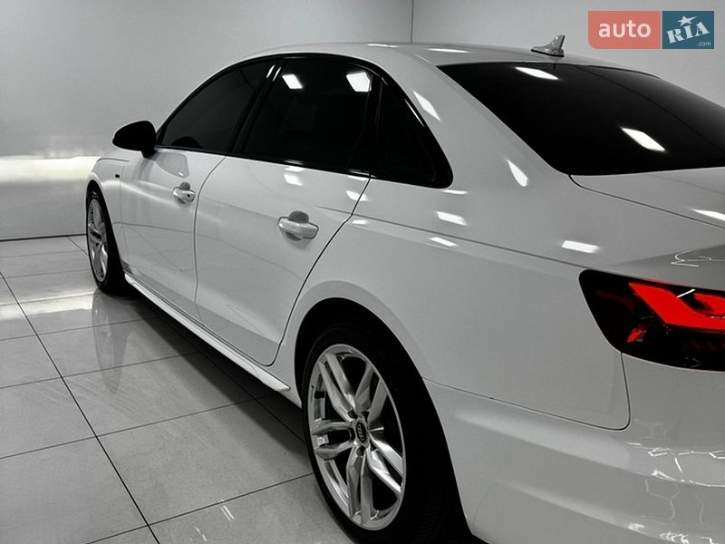 Седан Audi A4 2020 в Одесі