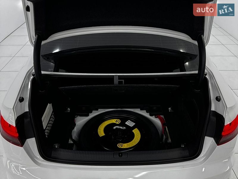 Седан Audi A4 2020 в Одесі