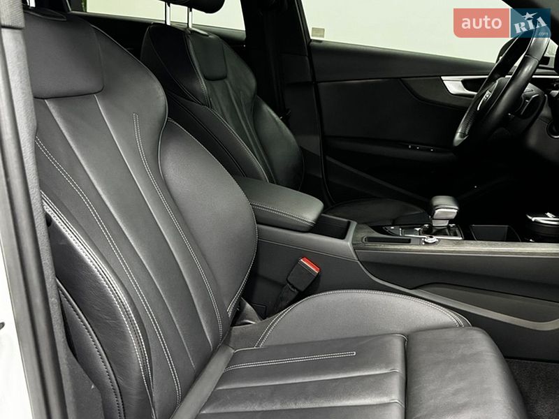 Седан Audi A4 2020 в Одесі