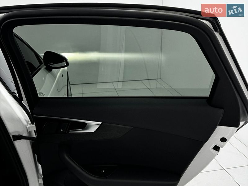 Седан Audi A4 2020 в Одесі