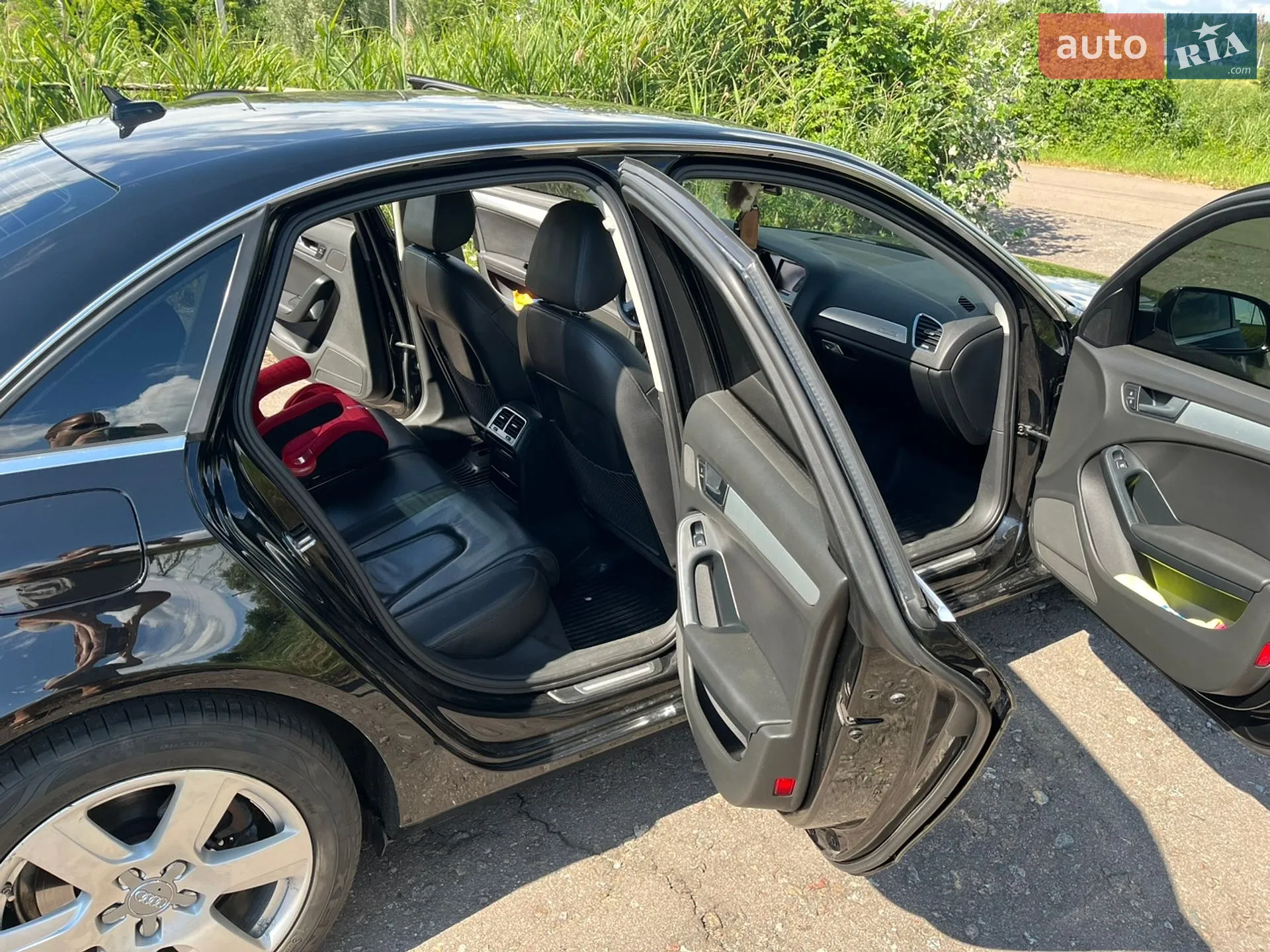 2010 Audi A4 - мініатюра 10