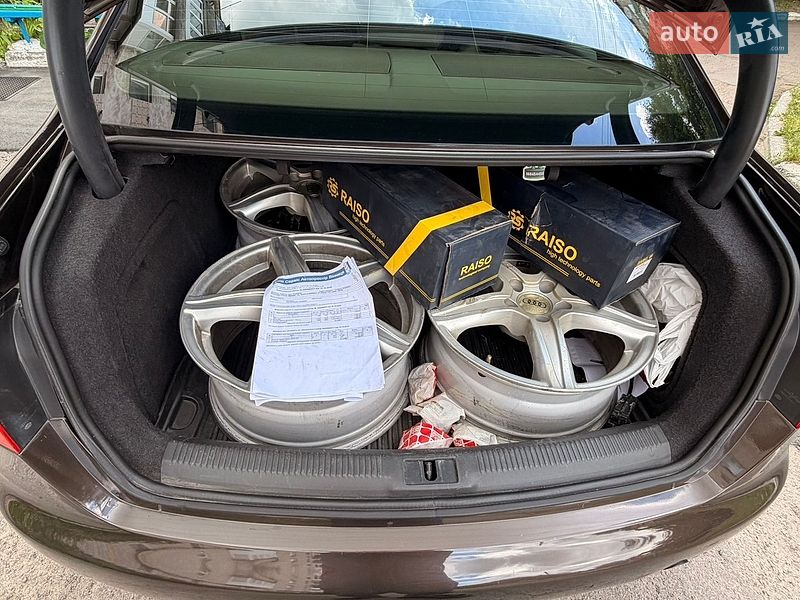 Седан Audi A4 2010 в Погребище
