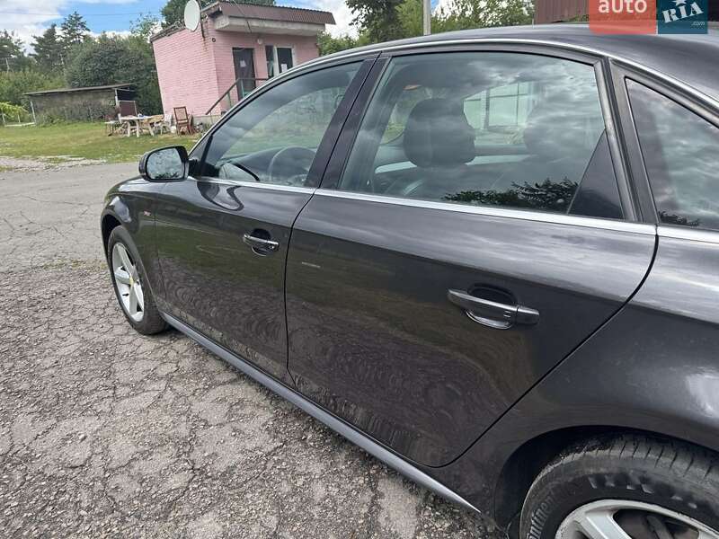 Универсал Audi A4 2011 в Обухове