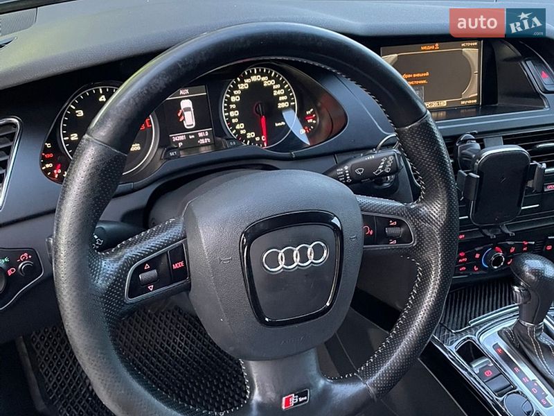 Универсал Audi A4 2011 в Нововолынске