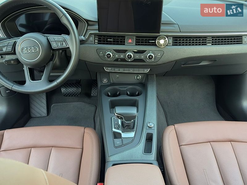 Седан Audi A4 2022 в Одесі