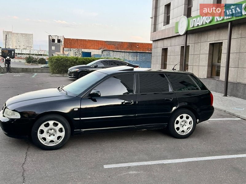 Універсал Audi A4 2001 в Одесі