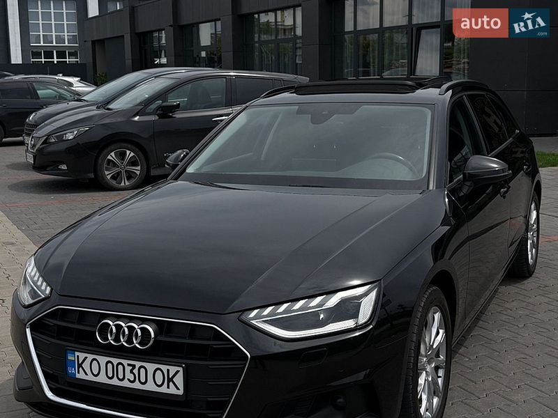 Audi A4, photos from the listing
