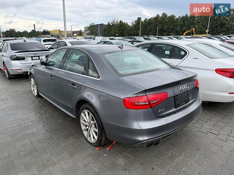 Седан Audi A4 2014 в Львові