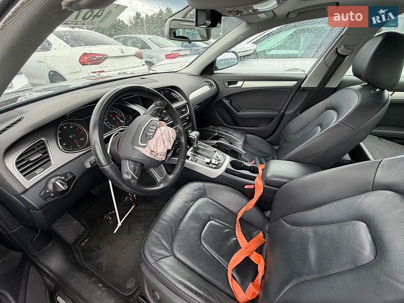 Седан Audi A4 2014 в Львові