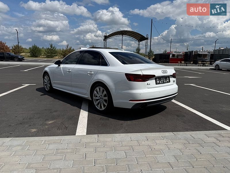 Седан Audi A4 2018 в Рівному