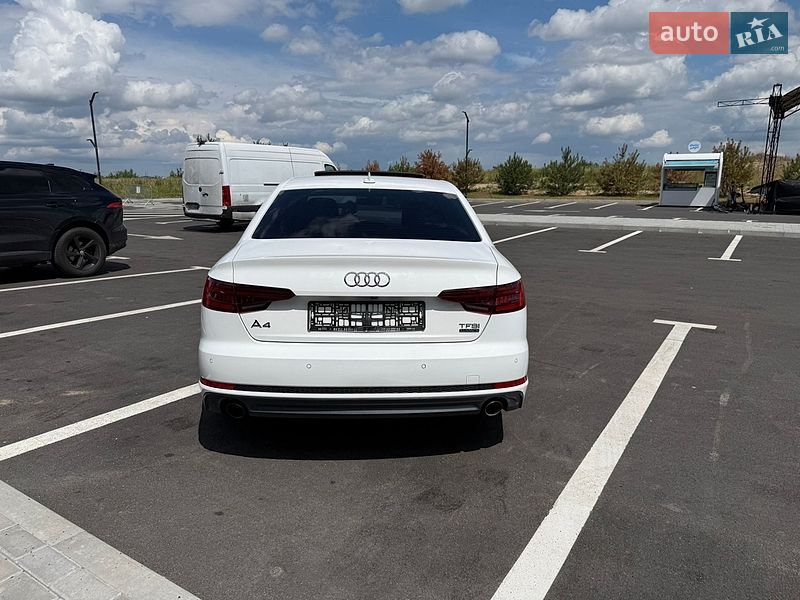 Седан Audi A4 2018 в Рівному