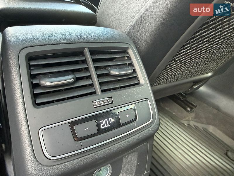 Седан Audi A4 2018 в Рівному