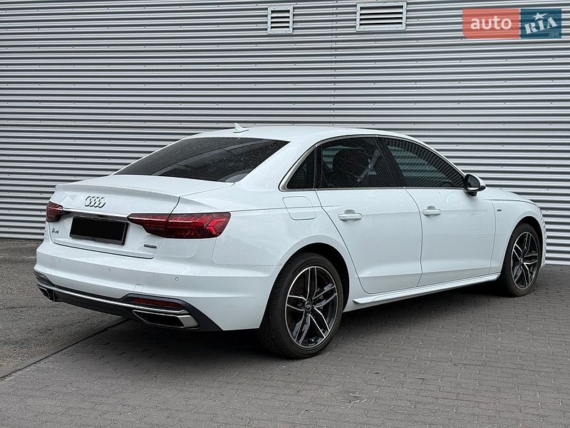 Седан Audi A4 2020 в Ровно