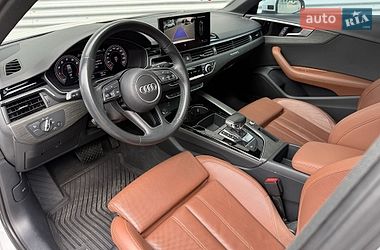 Седан Audi A4 2020 в Ровно