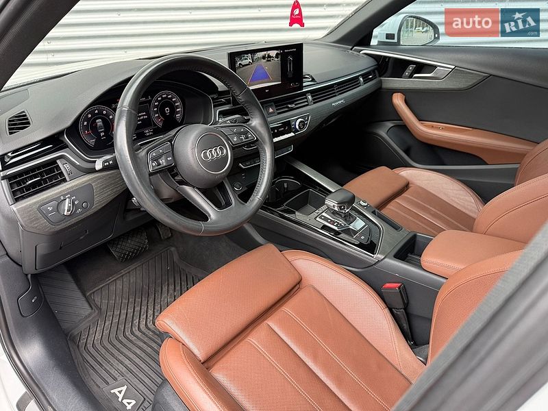Седан Audi A4 2020 в Ровно