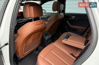 Седан Audi A4 2020 в Ровно
