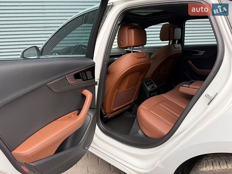 Седан Audi A4 2020 в Ровно
