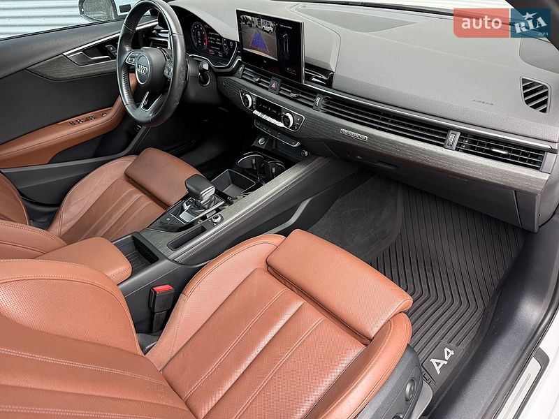 Седан Audi A4 2020 в Ровно