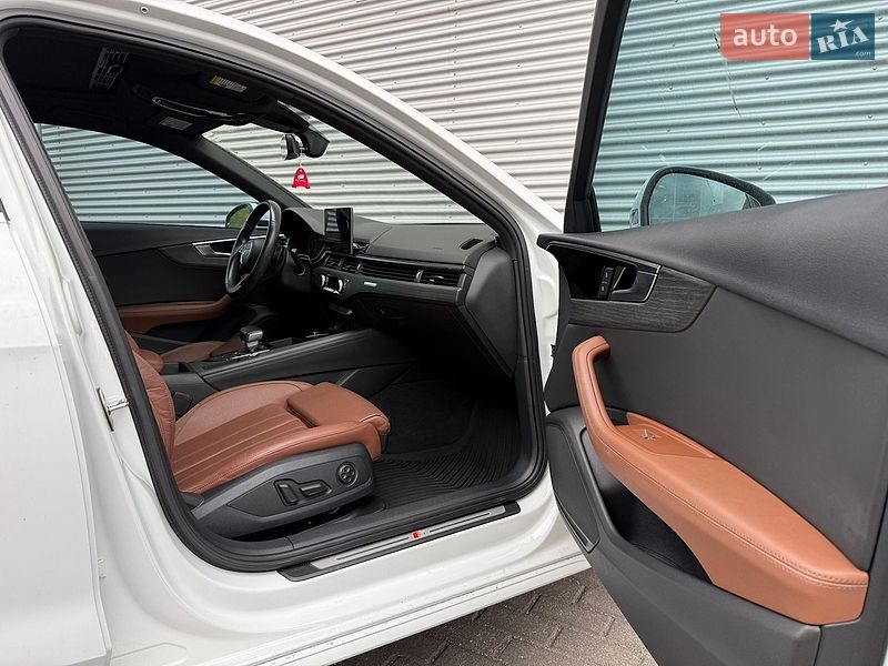 Седан Audi A4 2020 в Ровно