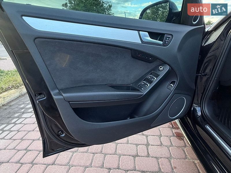 Седан Audi A4 2012 в Рівному