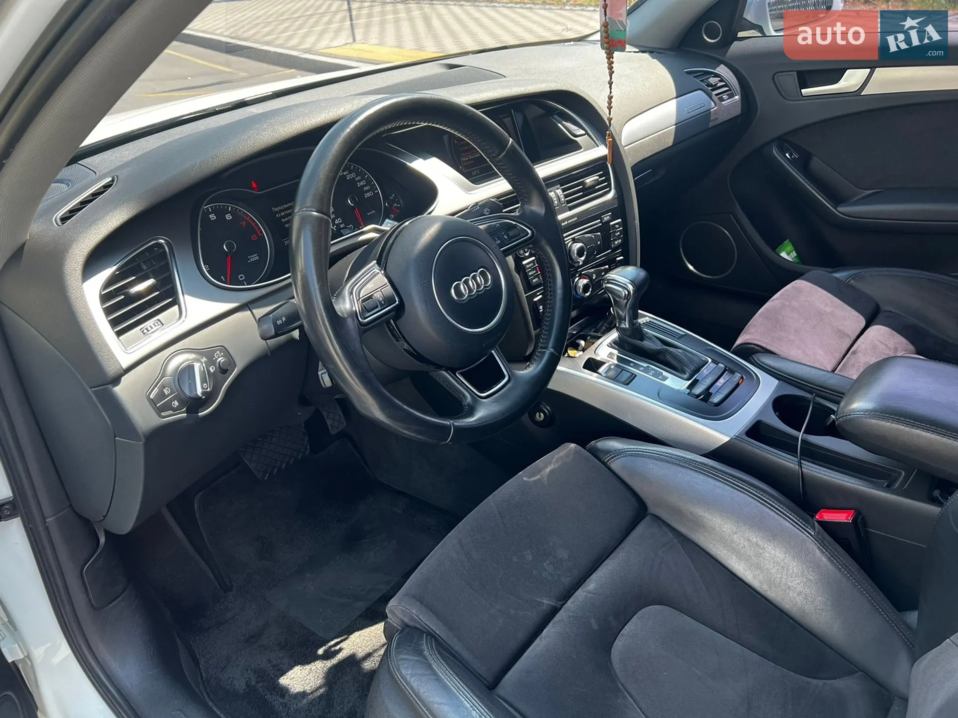2012 Audi A4 - мініатюра 10