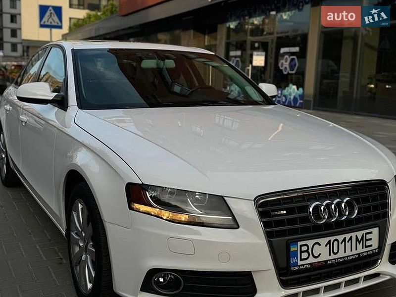 Седан Audi A4 2012 в Львове