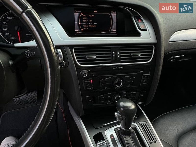 Седан Audi A4 2012 в Львове