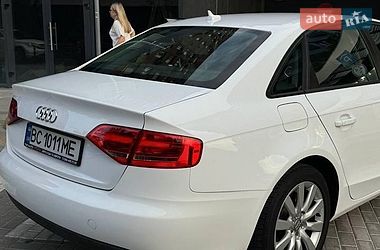Седан Audi A4 2012 в Львове