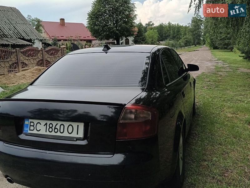 Седан Audi A4 2003 в Жовкве