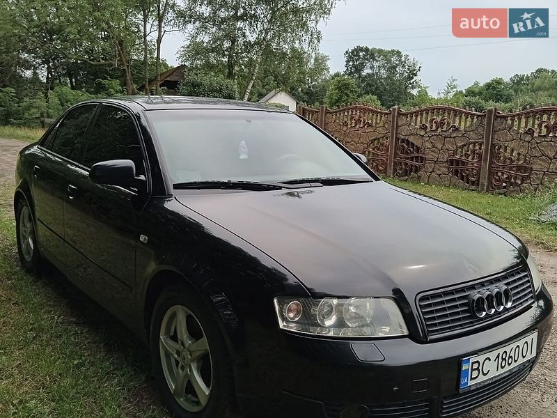 Седан Audi A4 2003 в Жовкве