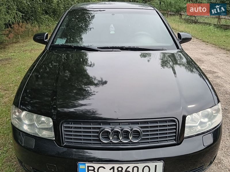 Седан Audi A4 2003 в Жовкве