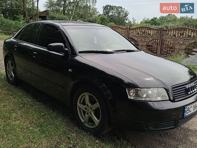 Седан Audi A4 2003 в Жовкве